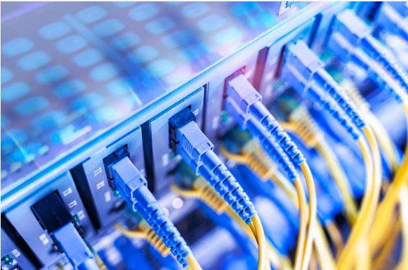 意法半導體推出高性能云光互連技術(shù)，賦能數(shù)據(jù)中心與AI集群